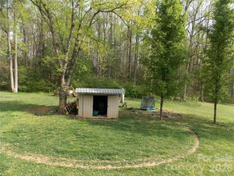 4268 Hartland Road Lenoir NC 28645