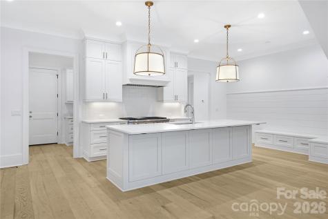 5038 Gilchrist Road Charlotte NC 28211
