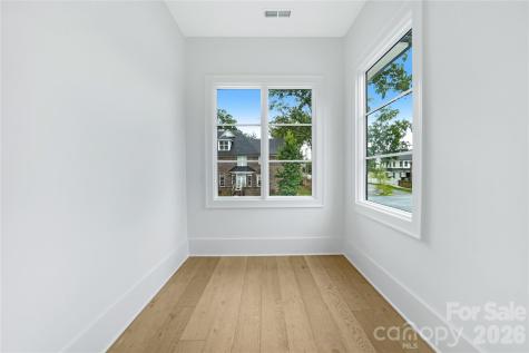 5038 Gilchrist Road Charlotte NC 28211