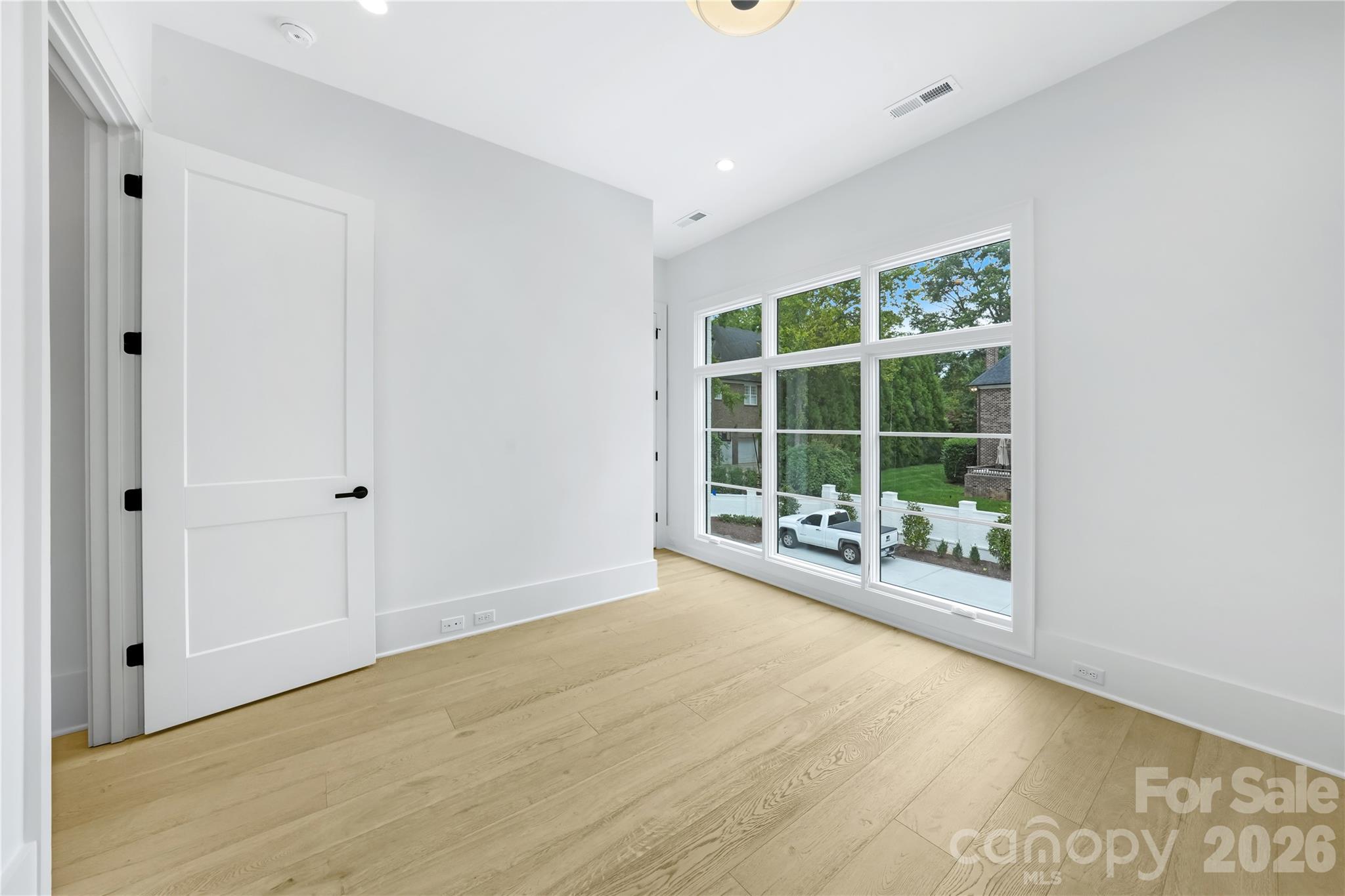5038 Gilchrist Road Charlotte NC 28211