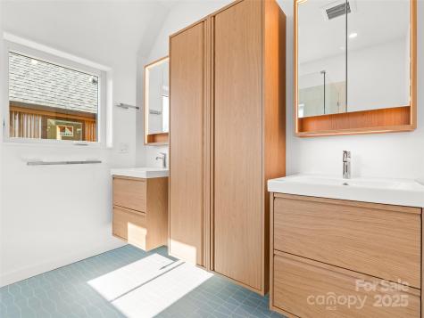 173 Houston Place Asheville NC 28801