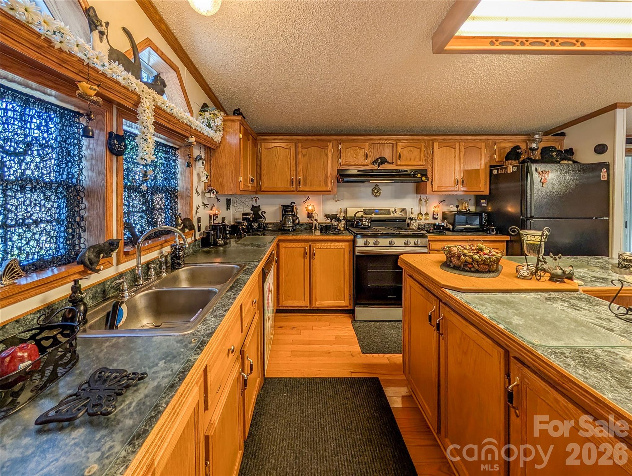 1372 Lickskillet Road Burnsville NC 28714