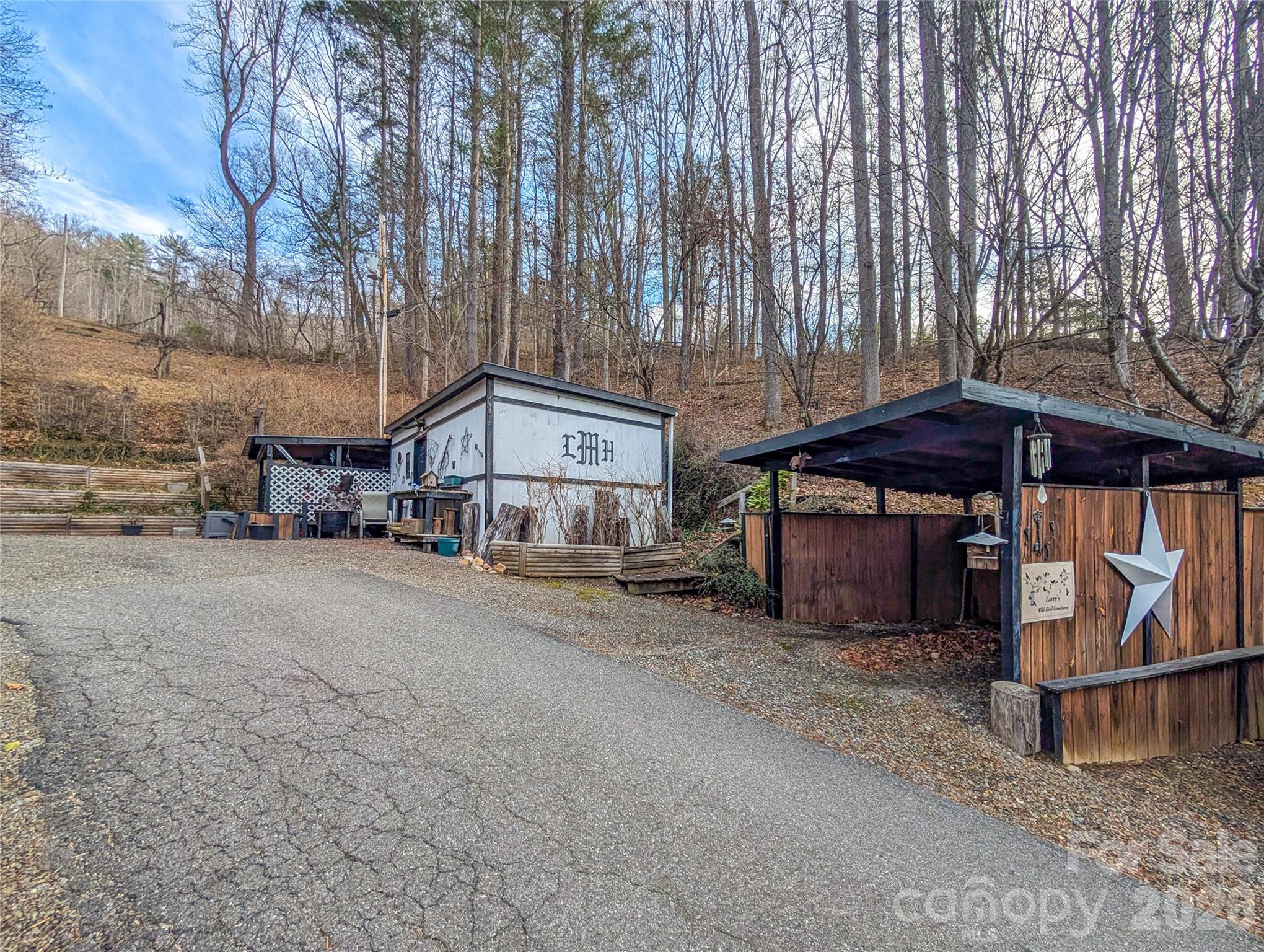 1372 Lickskillet Road Burnsville NC 28714