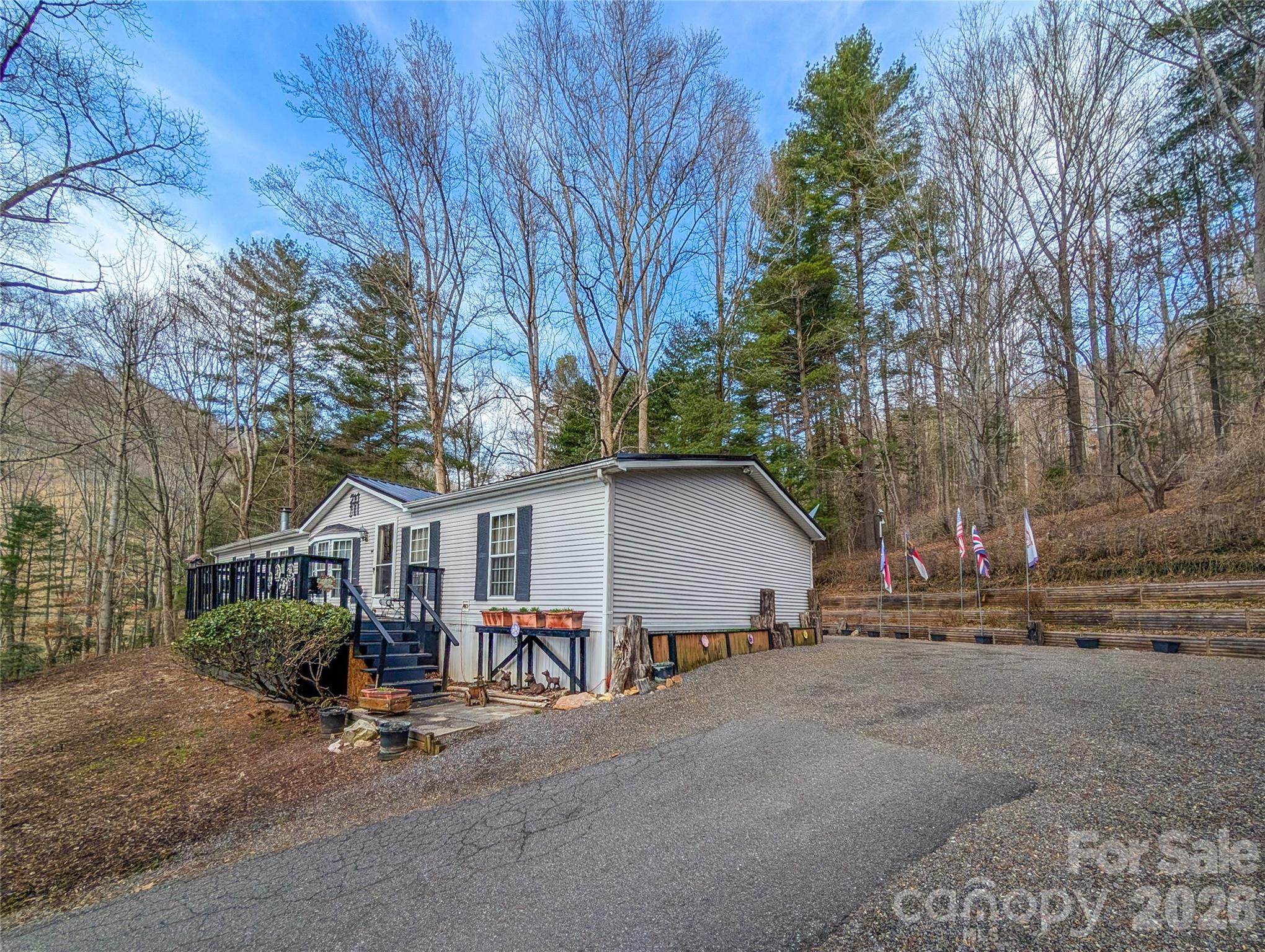 1372 Lickskillet Road Burnsville NC 28714