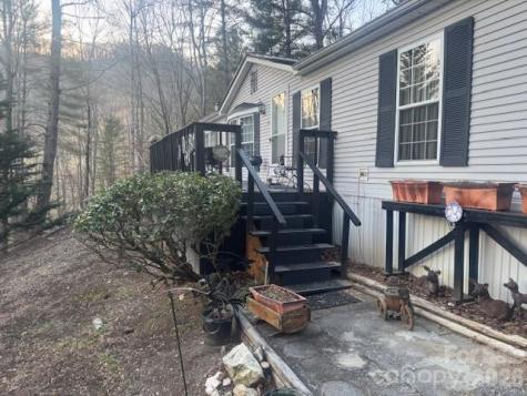 1372 Lickskillet Road Burnsville NC 28714