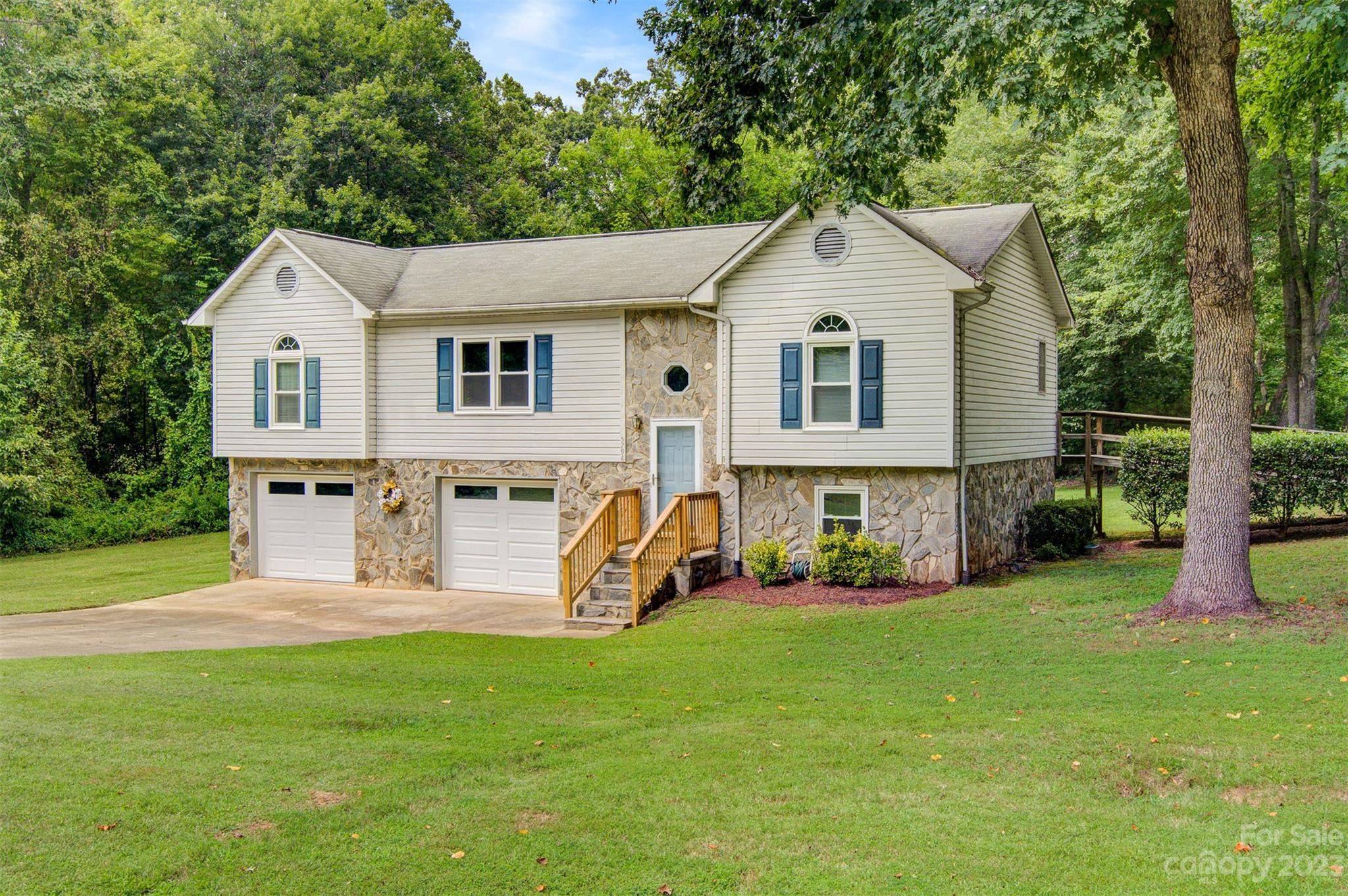 5798 Dwayne Starnes Drive Hickory NC 28602