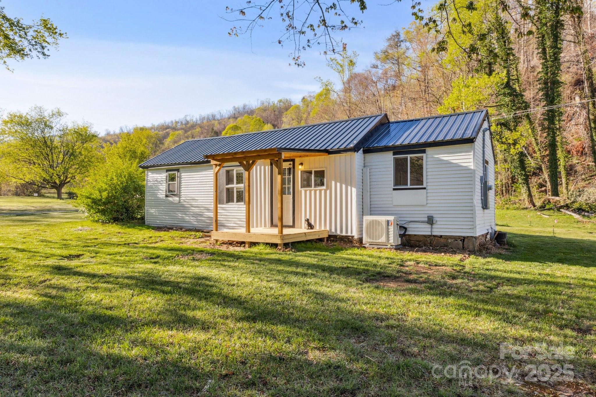 15 Curly Willow Lane Weaverville NC 28787