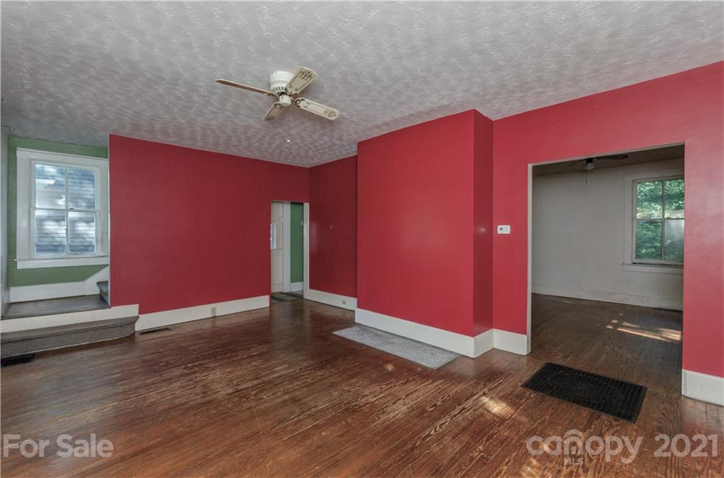 83 Arlington Street Asheville NC 28801