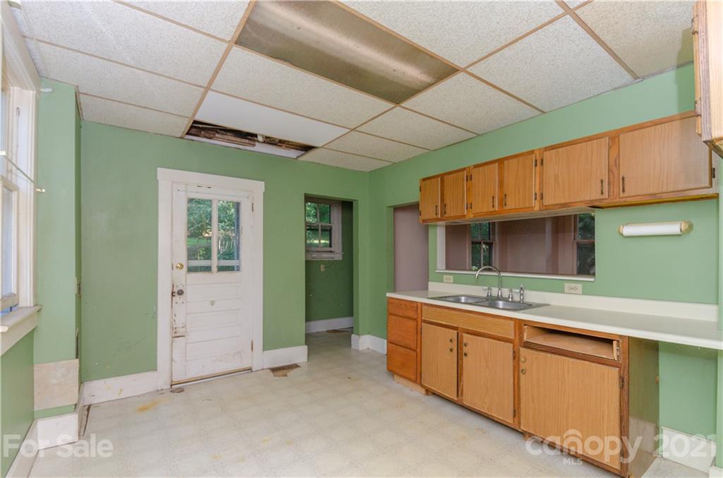 83 Arlington Street Asheville NC 28801