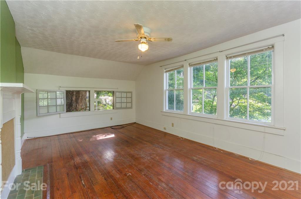 83 Arlington Street Asheville NC 28801