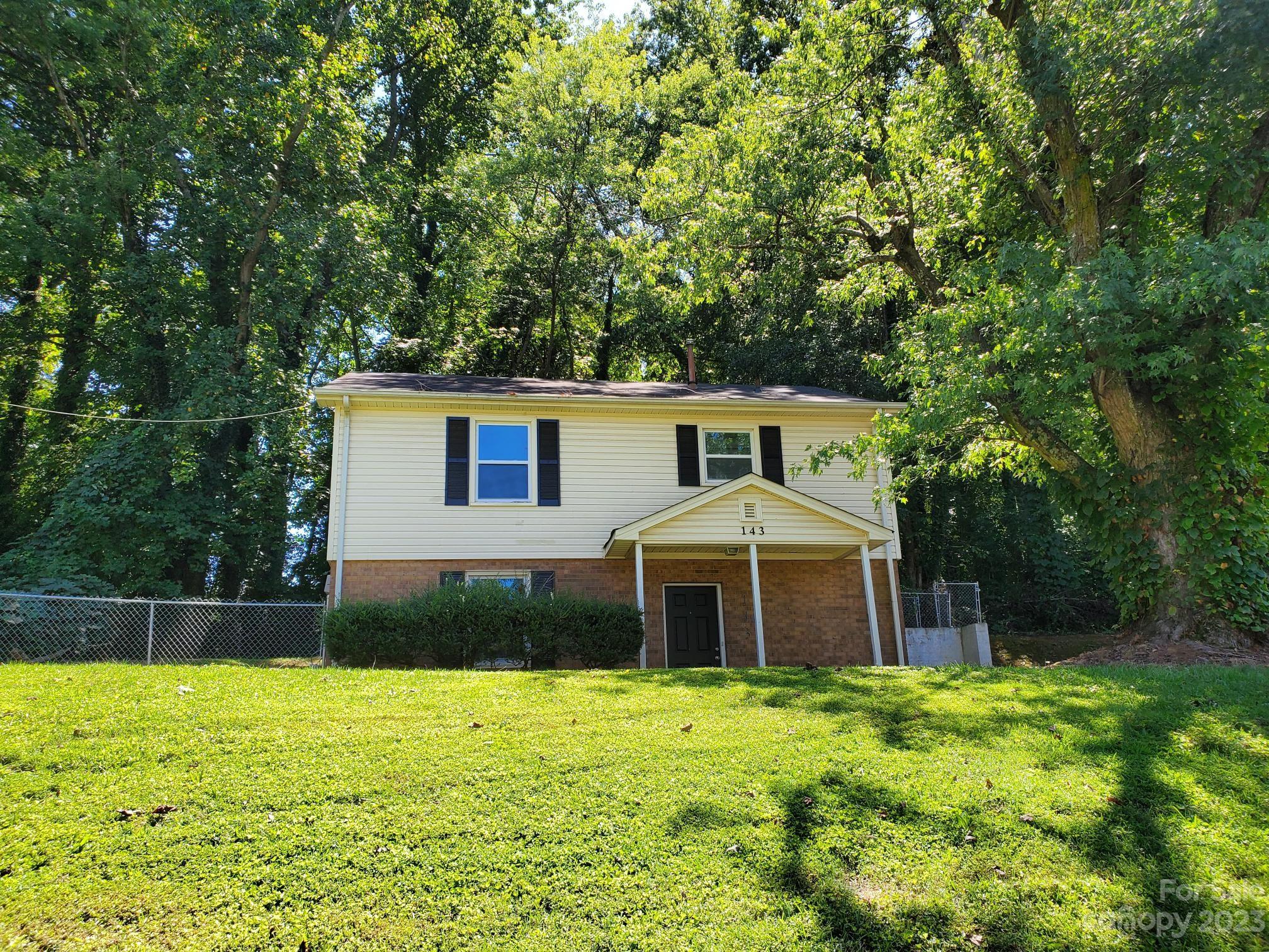 143 Sleepy Hollow Road Charlotte NC 28217