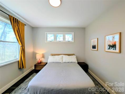 206 Flathouse Drive Asheville NC 28804