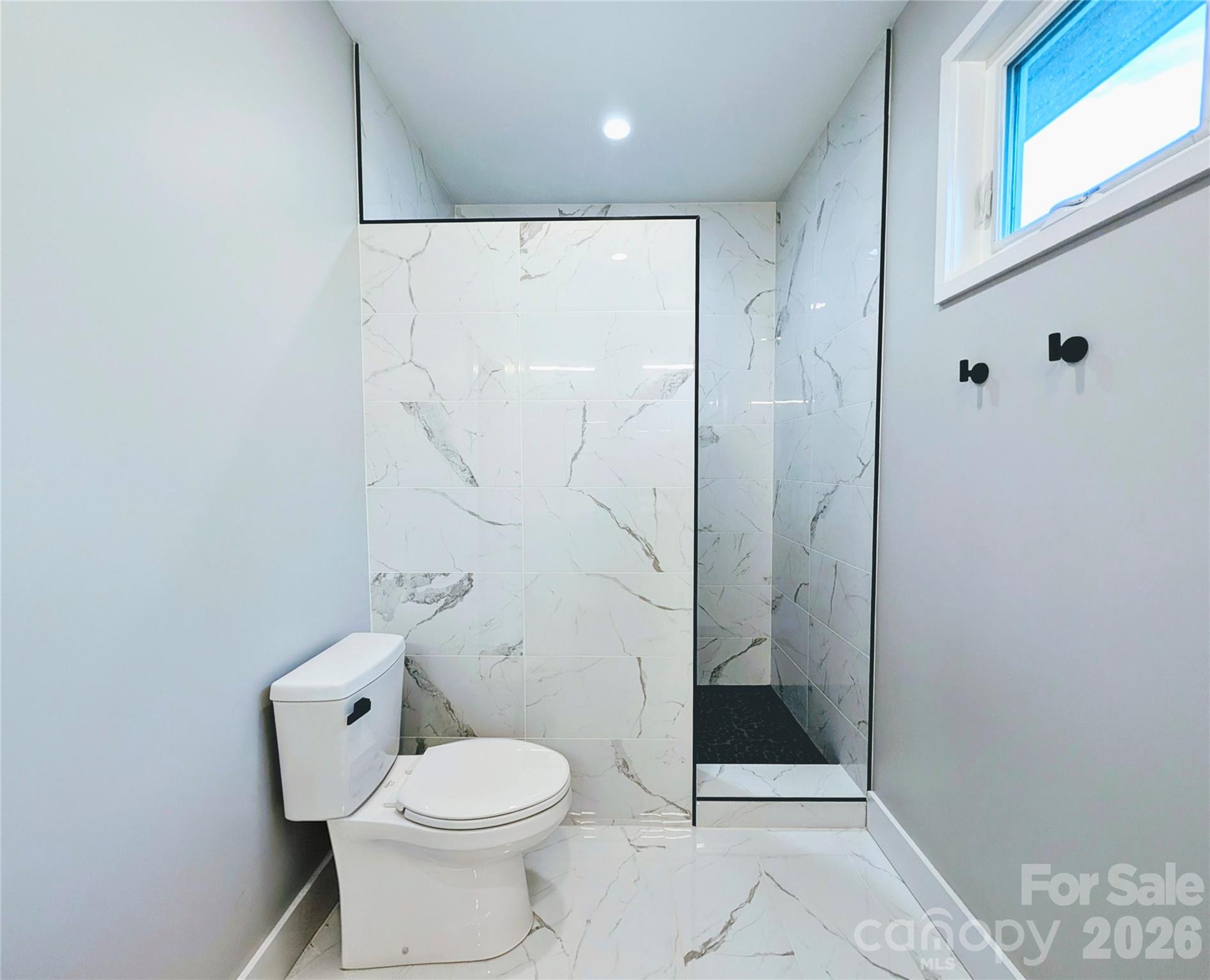206 Flathouse Drive Asheville NC 28804