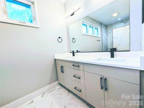 206 Flathouse Drive Asheville NC 28804