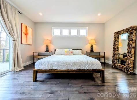 206 Flathouse Drive Asheville NC 28804