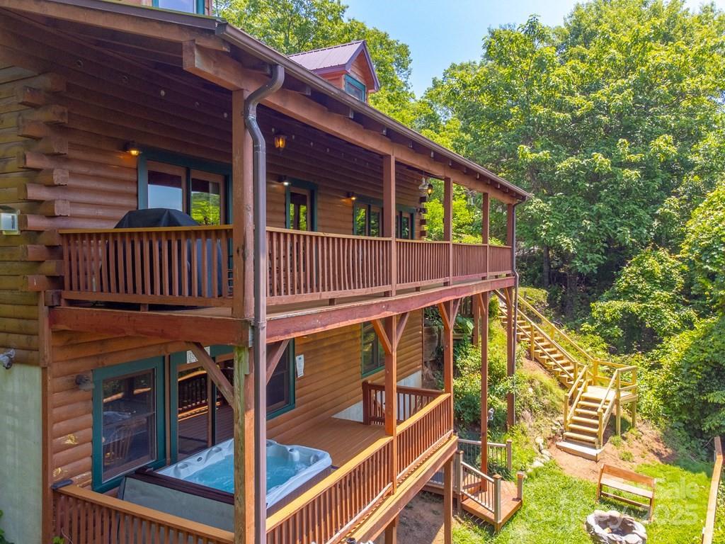 561 Signal Ridge Sylva NC 28779
