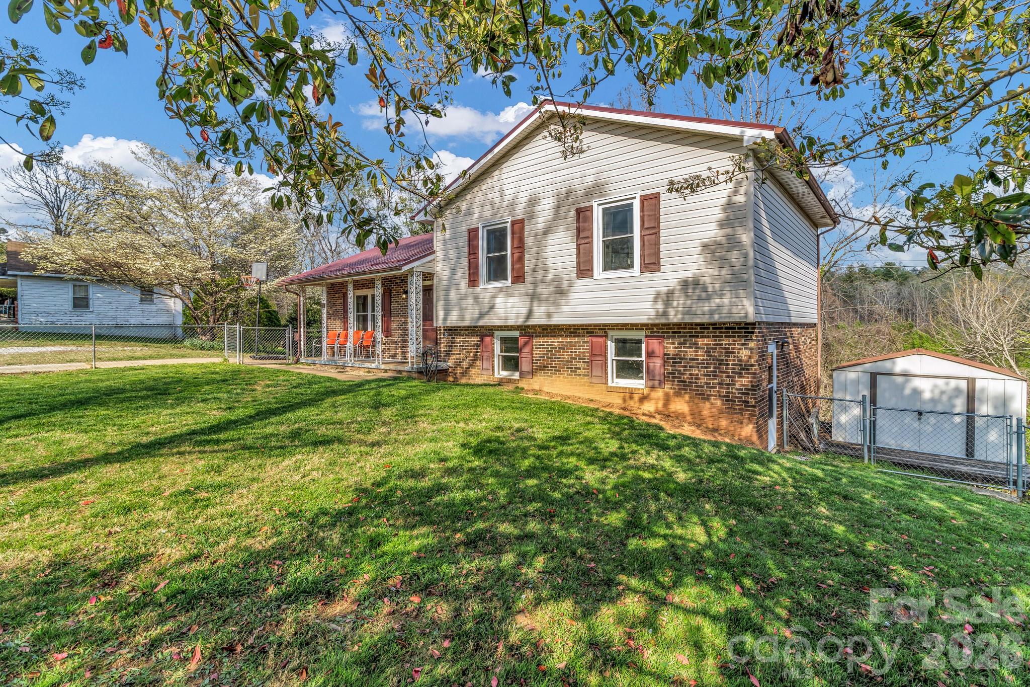 251 Reid Street Marion NC 28752