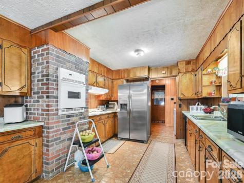 7530 Nc 208 Highway Marshall NC 28753