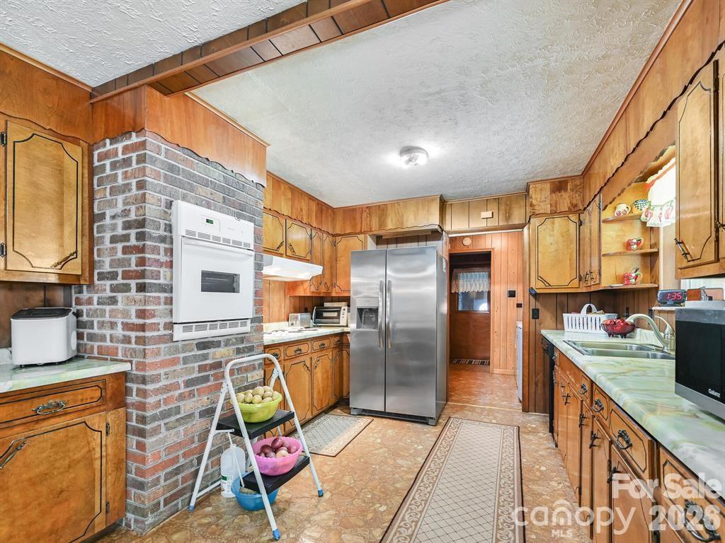 7530 Nc 208 Highway Marshall NC 28753