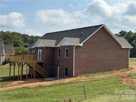 130 Oak Pointe Lane Wilkesboro NC 28697