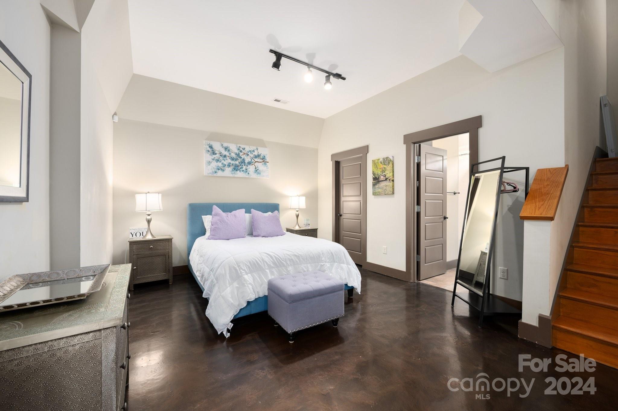 52 Houston Street Asheville NC 28801