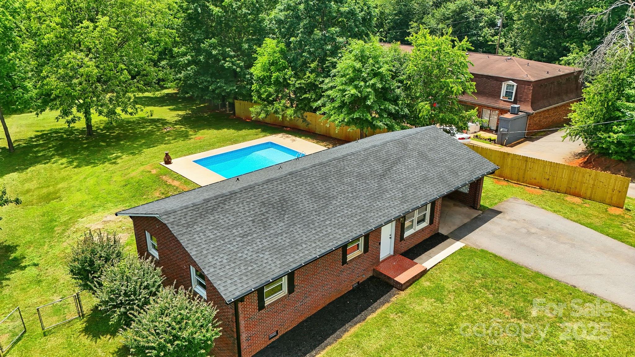 1837 6th Avenue NW Hickory NC 28601