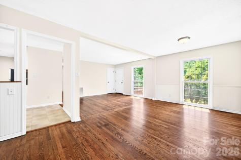 34 Wolfe Cove Road Asheville NC 28804