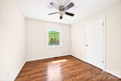34 Wolfe Cove Road Asheville NC 28804