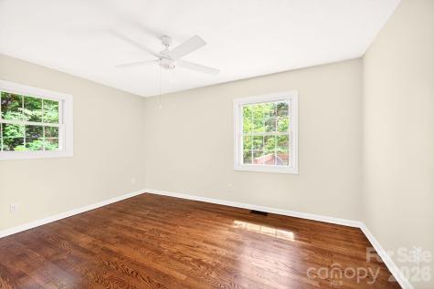 34 Wolfe Cove Road Asheville NC 28804