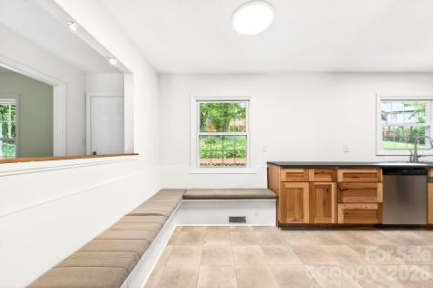 34 Wolfe Cove Road Asheville NC 28804