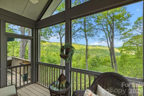 8 Spring Ridge Lane Hendersonville NC 28739