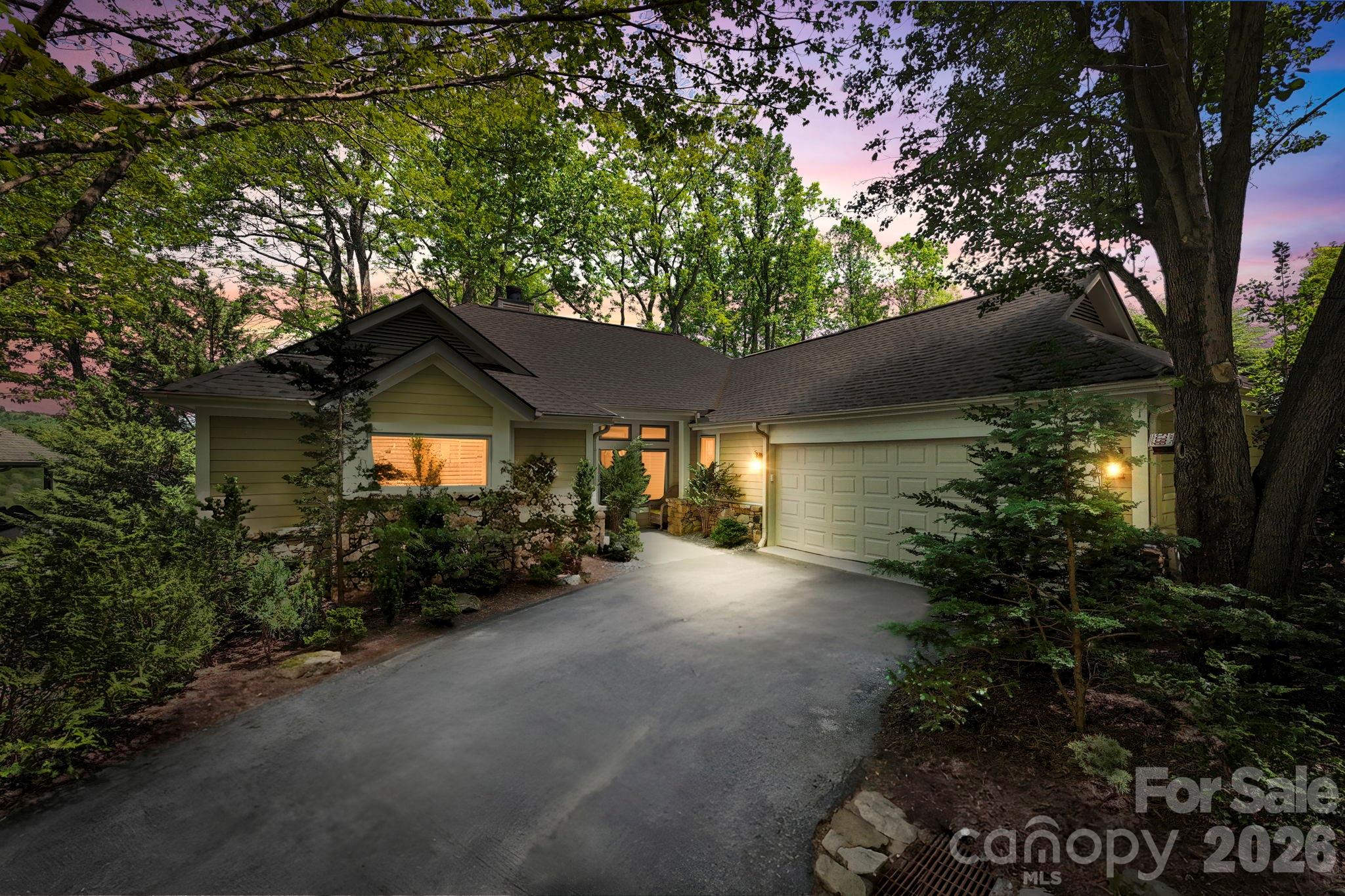 8 Spring Ridge Lane Hendersonville NC 28739