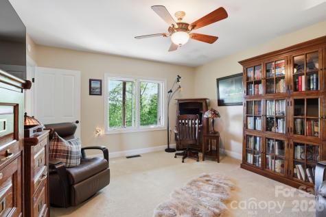 8 Spring Ridge Lane Hendersonville NC 28739