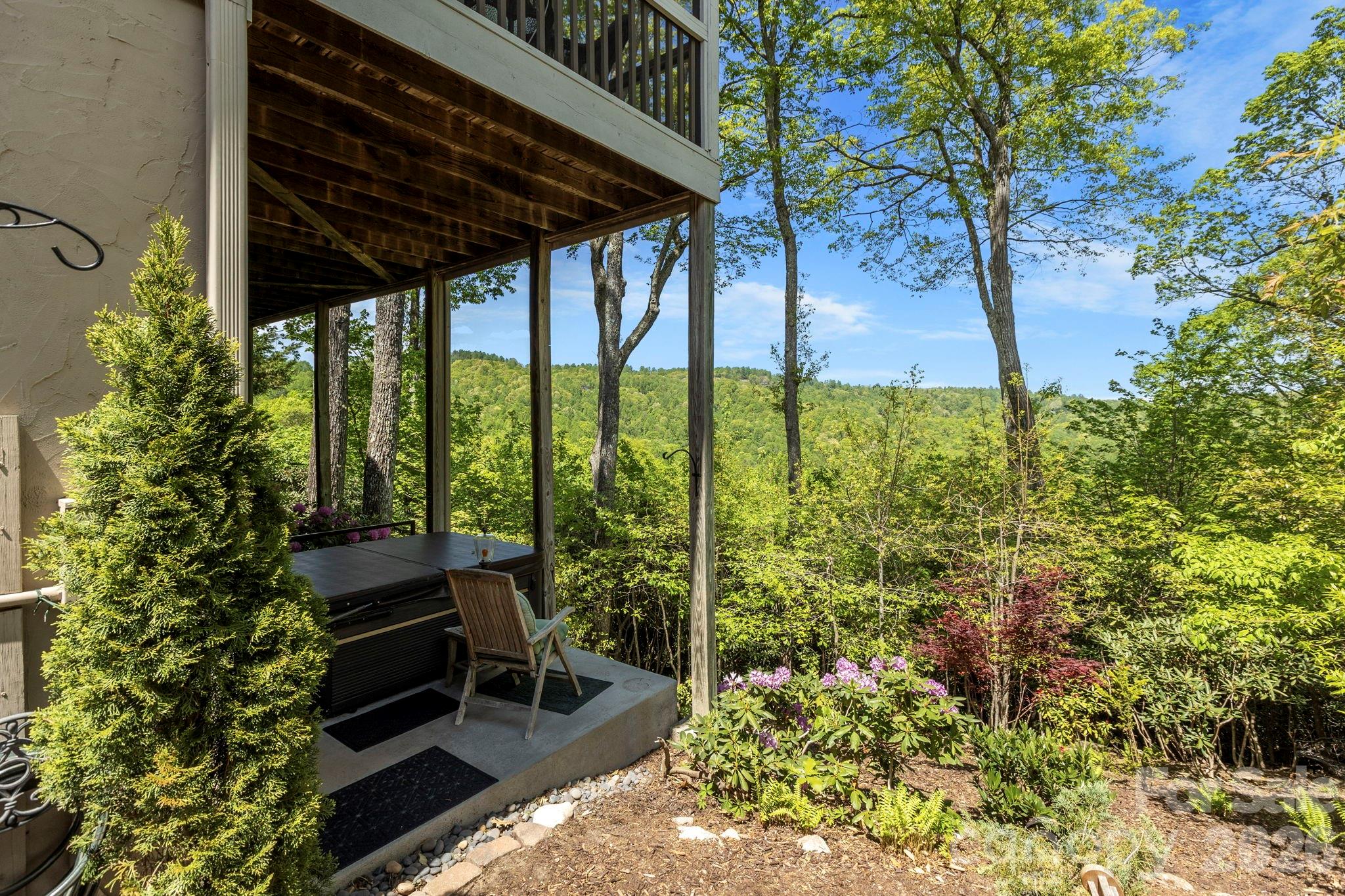 8 Spring Ridge Lane Hendersonville NC 28739