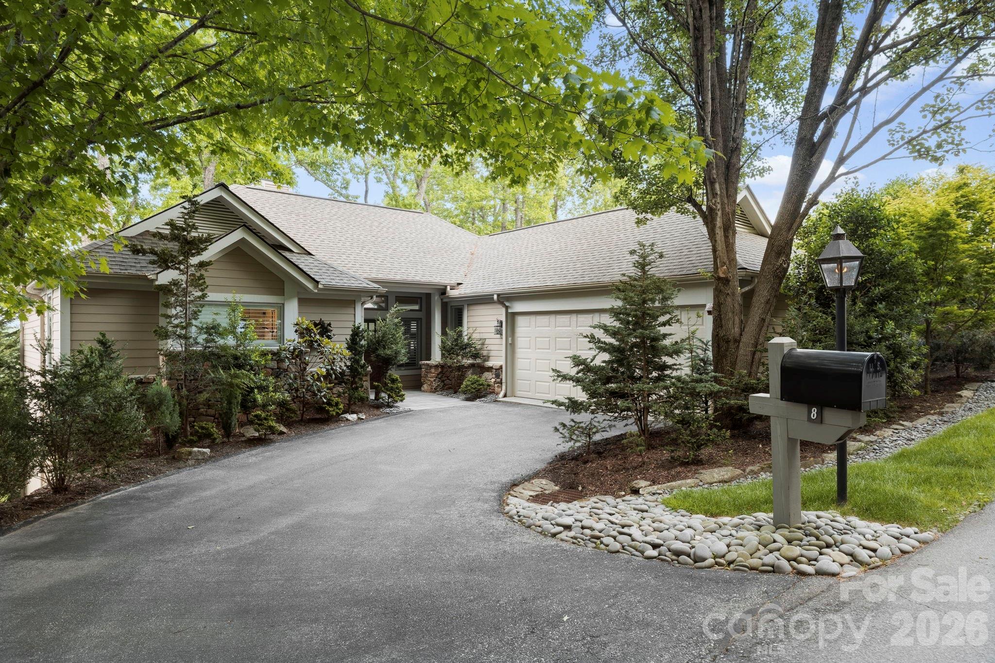 8 Spring Ridge Lane Hendersonville NC 28739