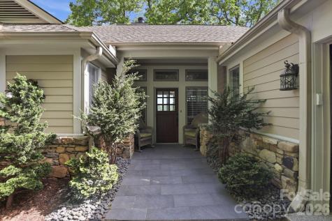 8 Spring Ridge Lane Hendersonville NC 28739