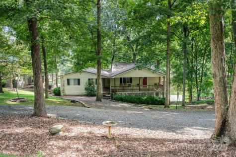 494 Deerfield Road Mount Gilead NC 27306