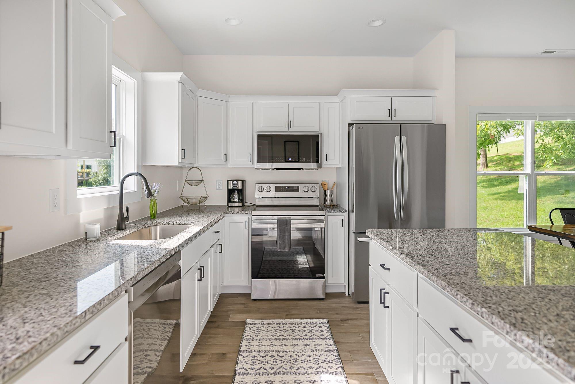 8 Green Tree Lane Asheville NC 28805