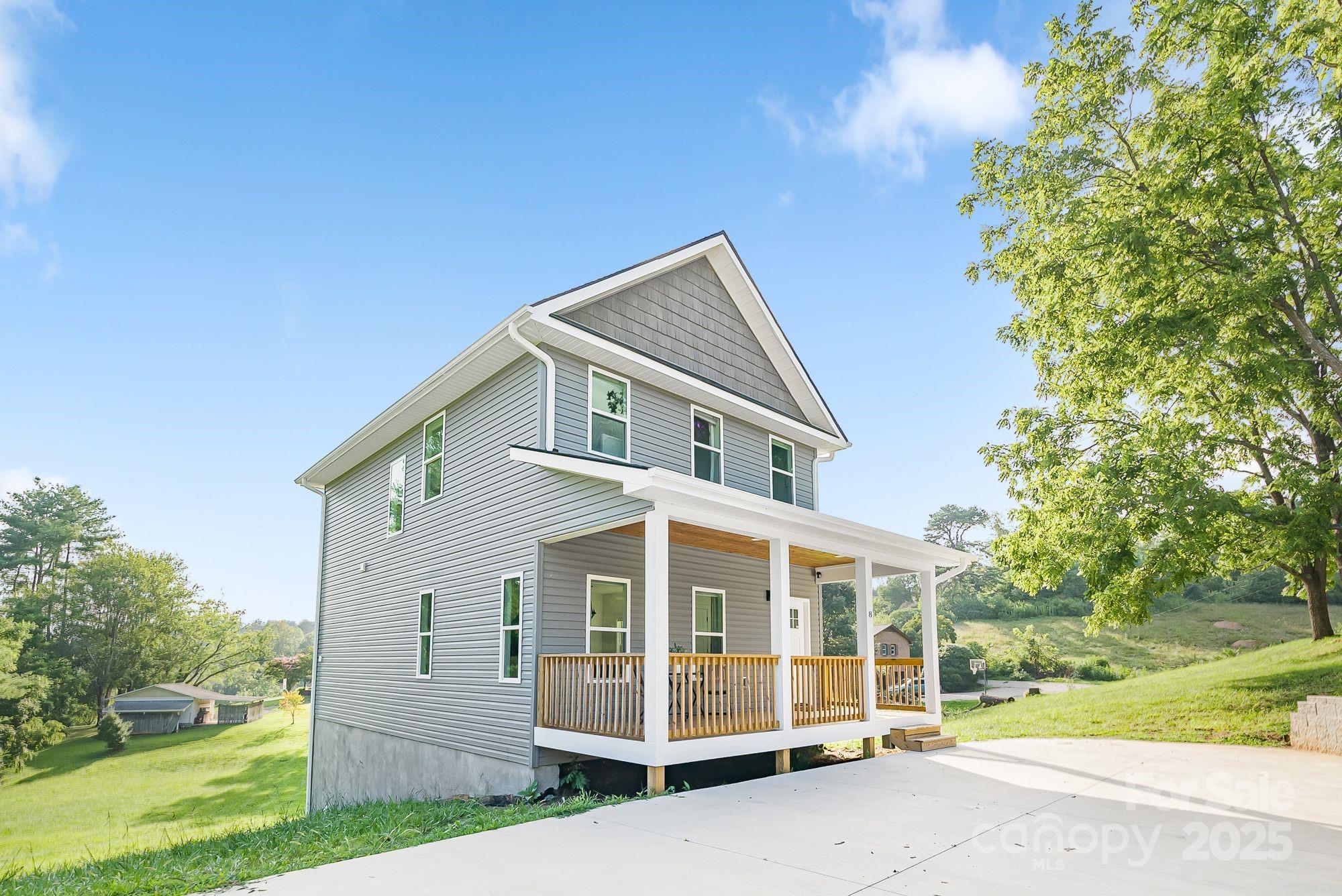 8 Green Tree Lane Asheville NC 28805