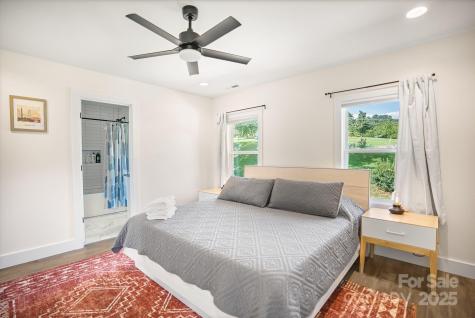 8 Green Tree Lane Asheville NC 28805