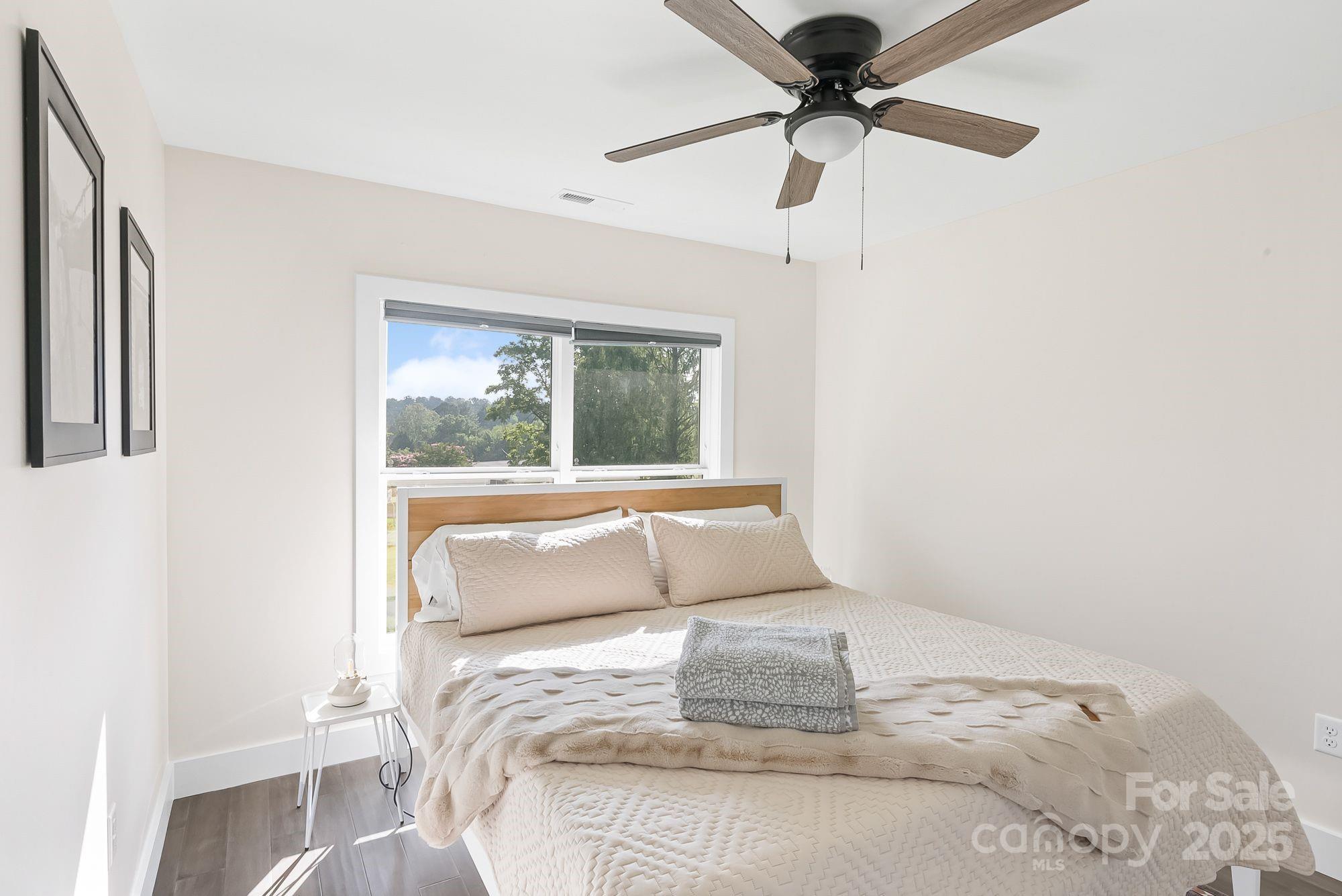 8 Green Tree Lane Asheville NC 28805