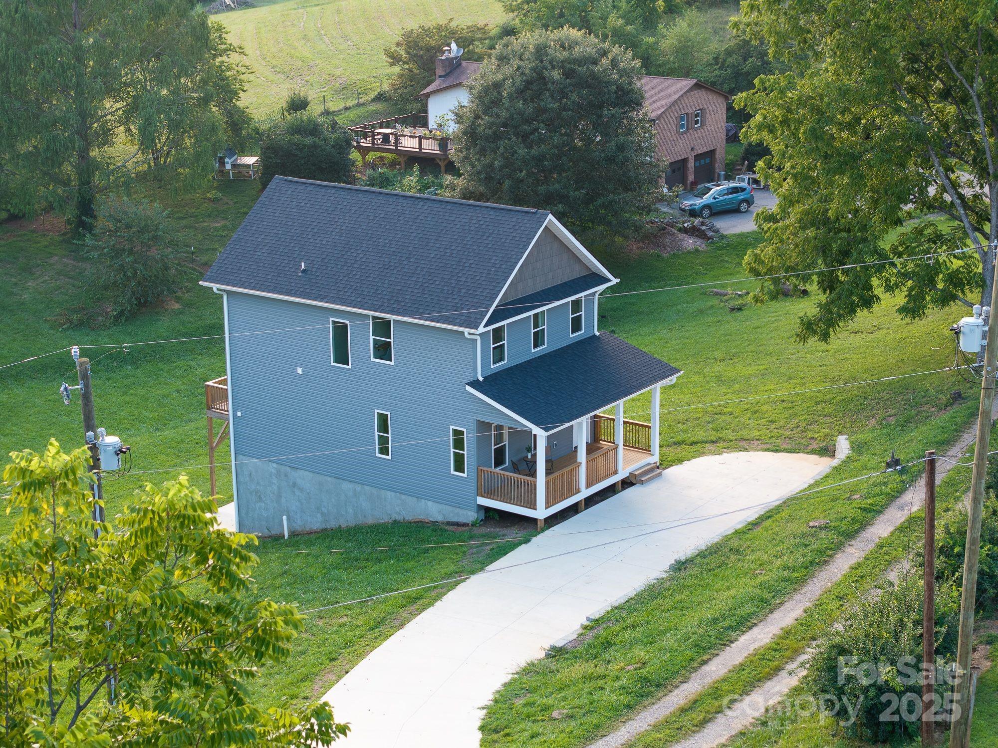 8 Green Tree Lane Asheville NC 28805
