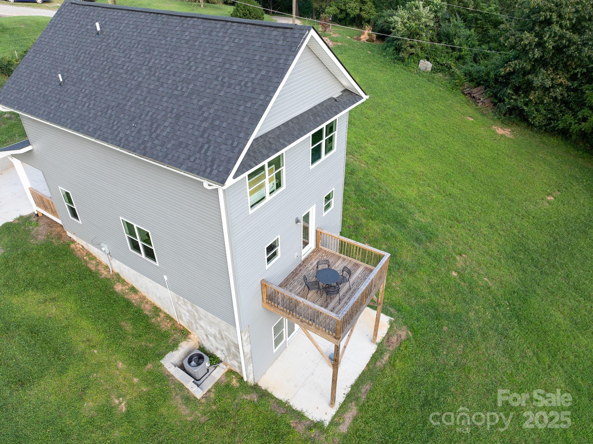 8 Green Tree Lane Asheville NC 28805