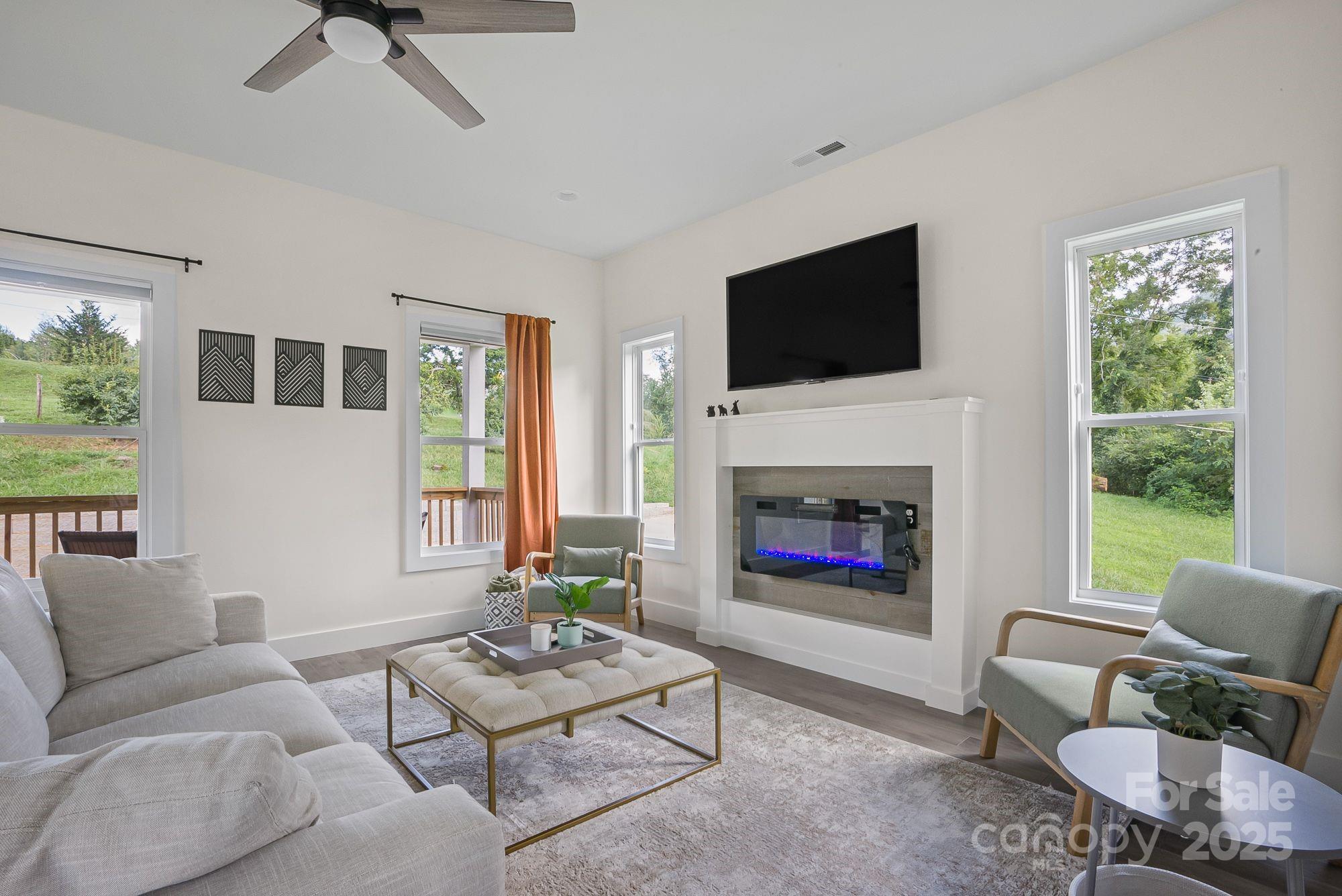 8 Green Tree Lane Asheville NC 28805