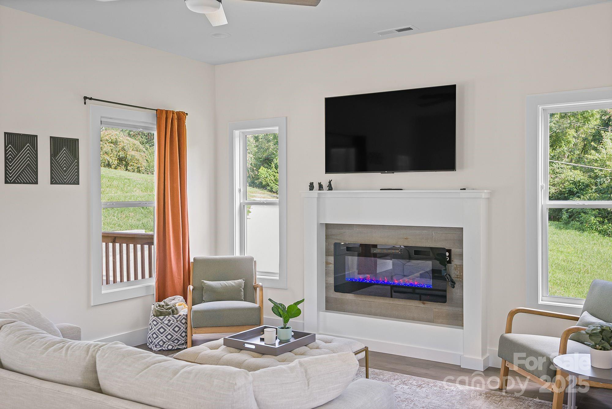 8 Green Tree Lane Asheville NC 28805