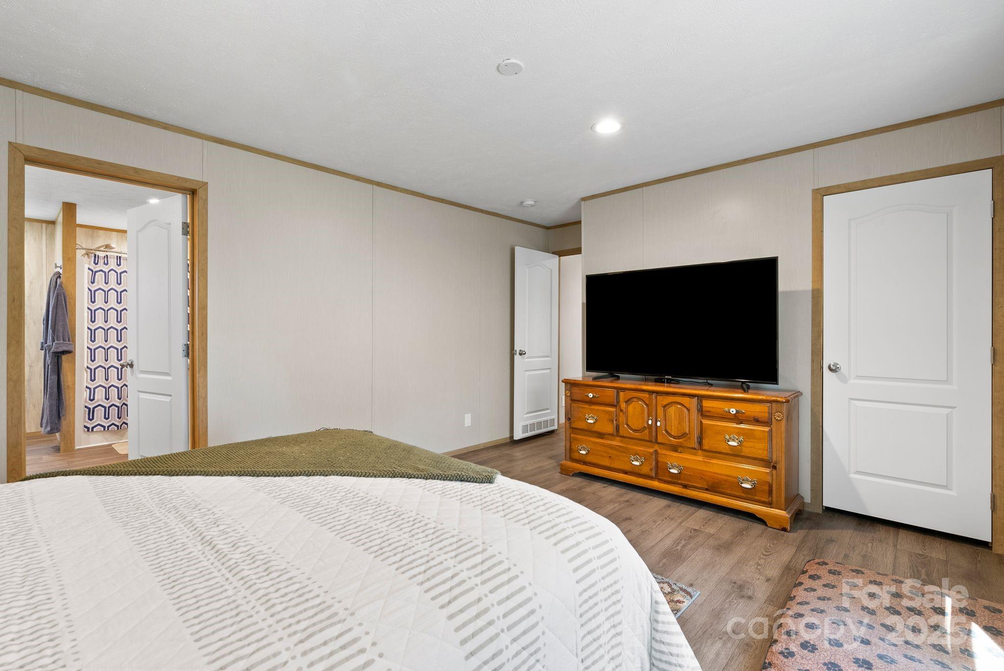 102 Kiwassa Lane Hendersonville NC 28792