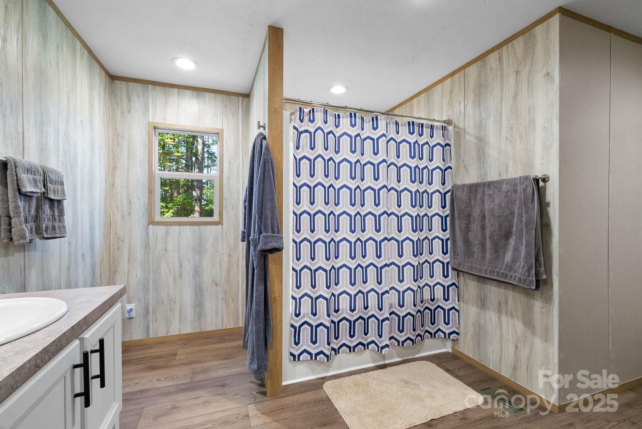 102 Kiwassa Lane Hendersonville NC 28792
