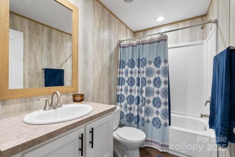 102 Kiwassa Lane Hendersonville NC 28792