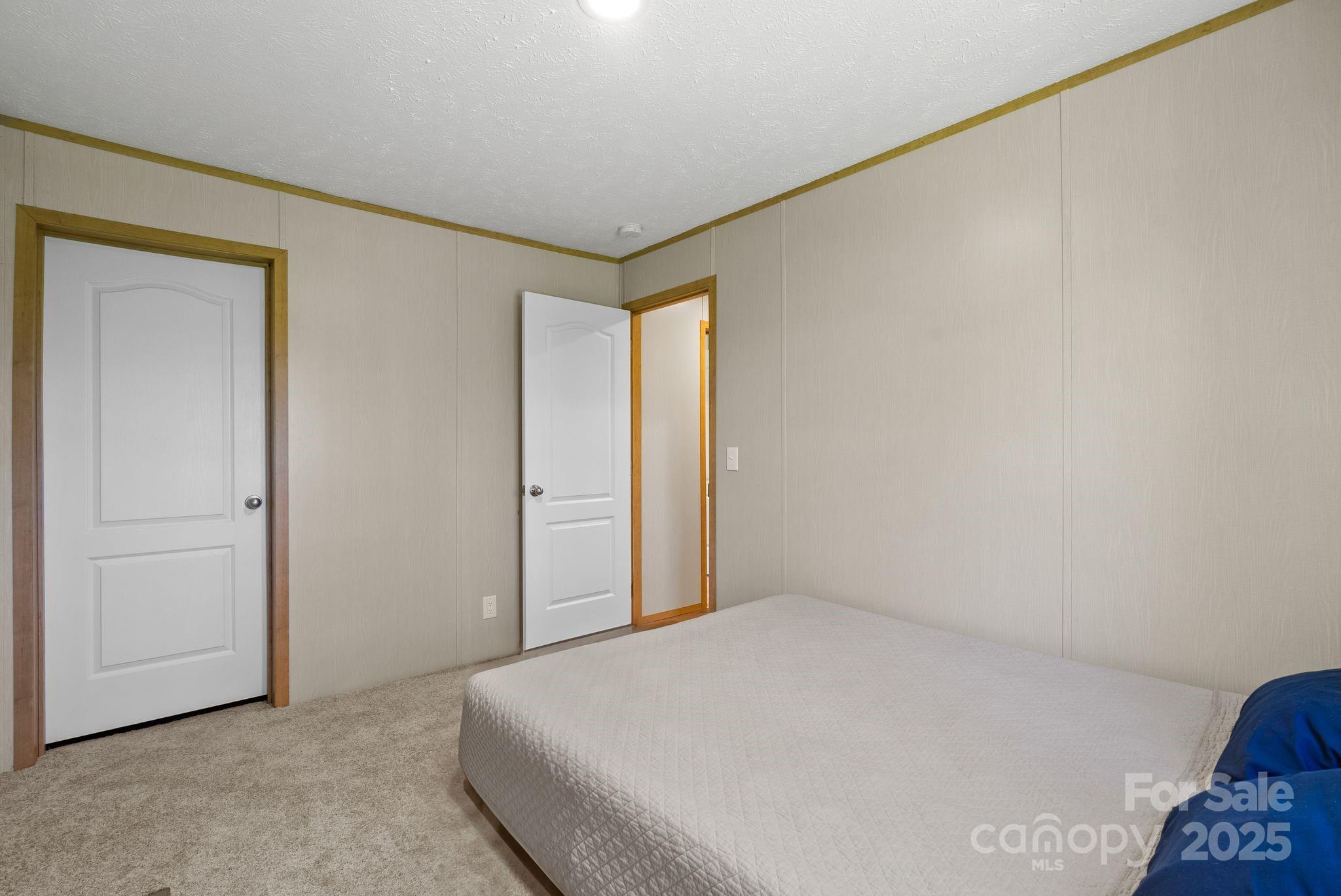 102 Kiwassa Lane Hendersonville NC 28792