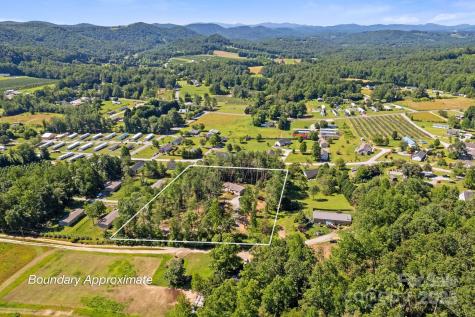 102 Kiwassa Lane Hendersonville NC 28792